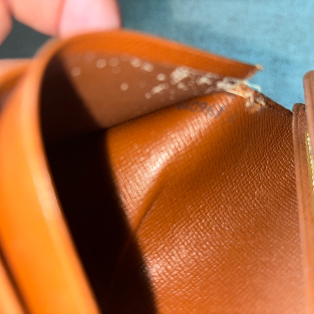 Louis Vuitton Brown Monogram Wallet with Gold Hardware - Picture 5 of 8